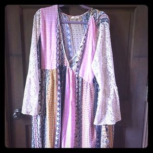 Multicolor peasant dress with lace sleeves